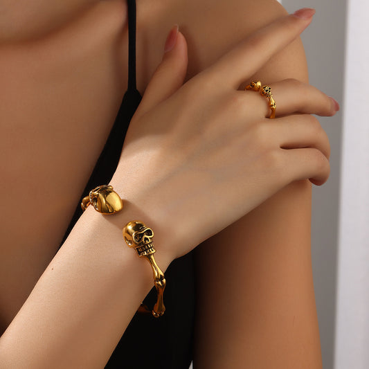 🔥Hot Sale 50% OFF🔥Retro Exaggerated Skull Bone Alloy Open Bracelet