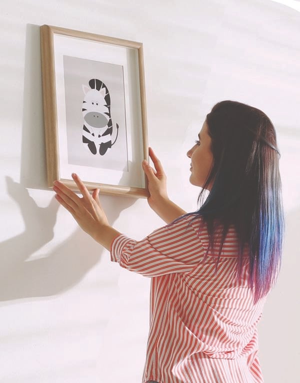 🔥LAST DAY ONLY 49% OFF🛠️All in One Picture Hanging System!🎁Measures Frame. Levels and Inserts Nails at The Perfect Depth and Angle - Holds Up to 10 Pounds in Seconds