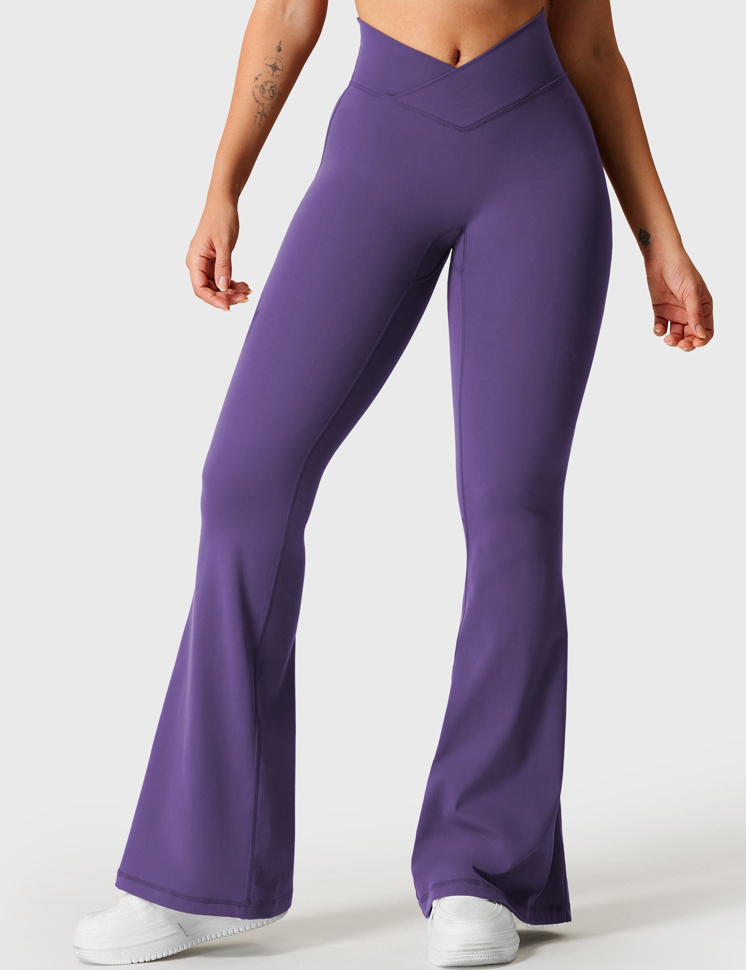 V-Waistband Flare Leggings